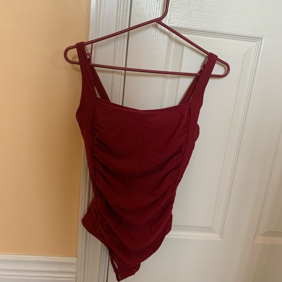 Clothes - Picture 5 of 8